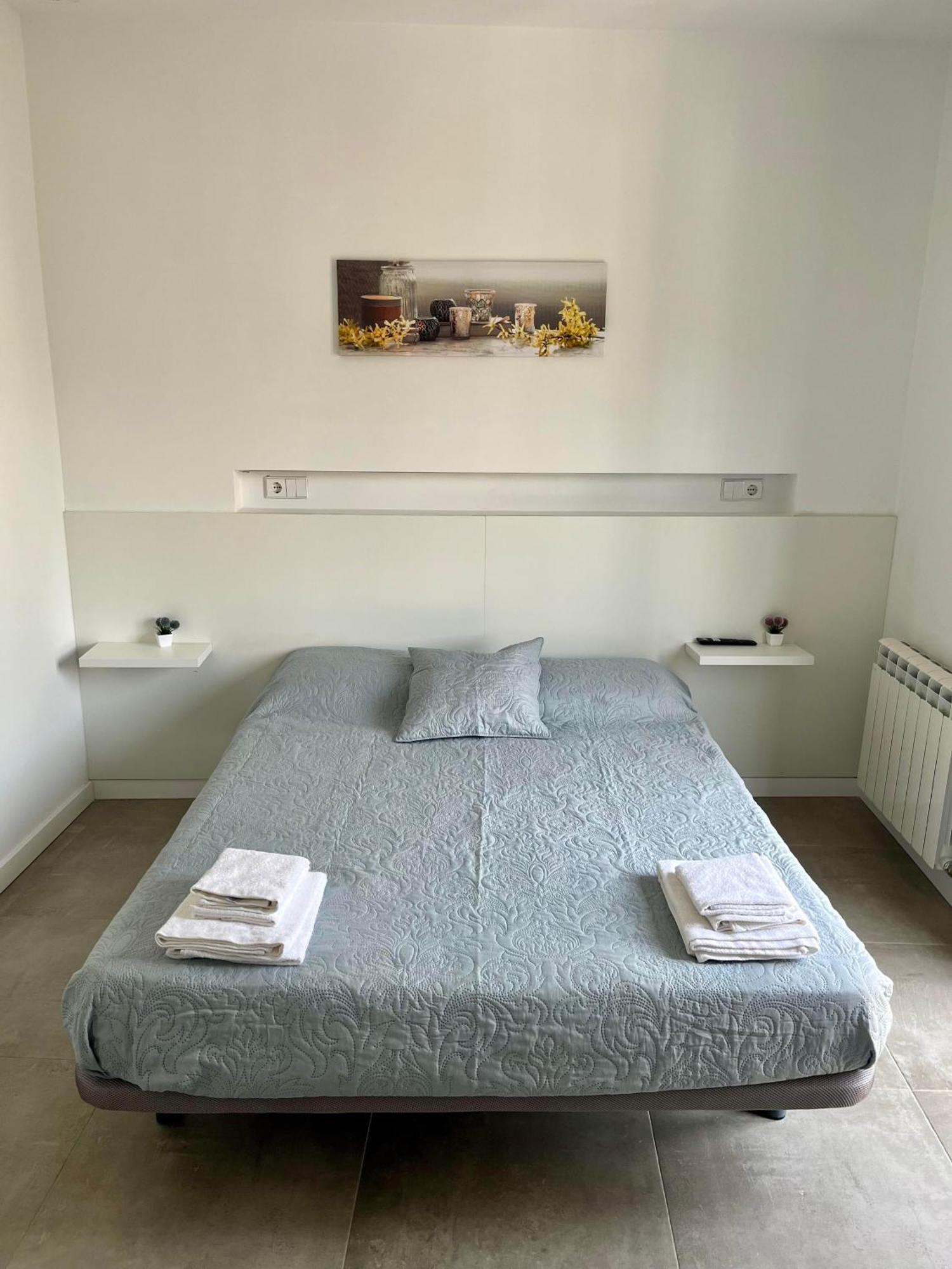 Hostal La Masia Μανρέζα Εξωτερικό φωτογραφία